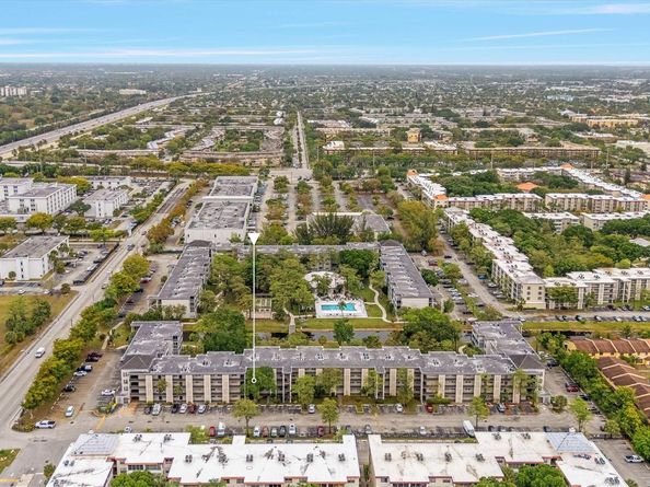 4899 NW 26th Ct 348, Lauderdale Lakes FL 33313