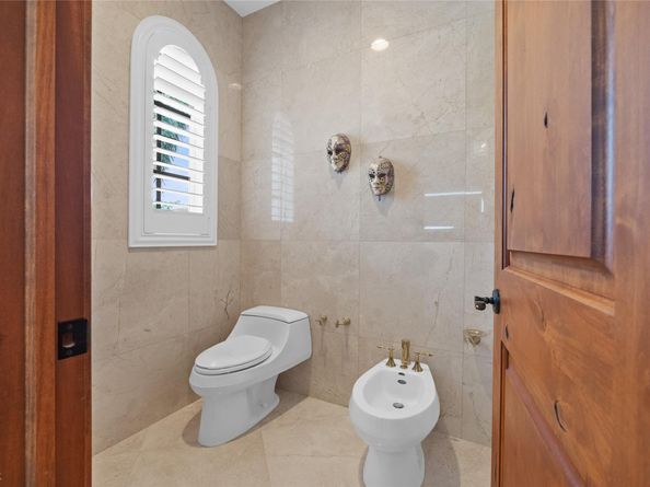 441 Royal Plaza Dr, Fort Lauderdale FL 33301