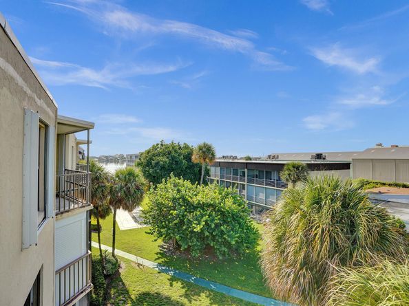 890 N Federal Highway 410, Lantana FL 33462