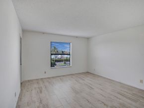 890 N Federal Highway 410, Lantana FL 33462