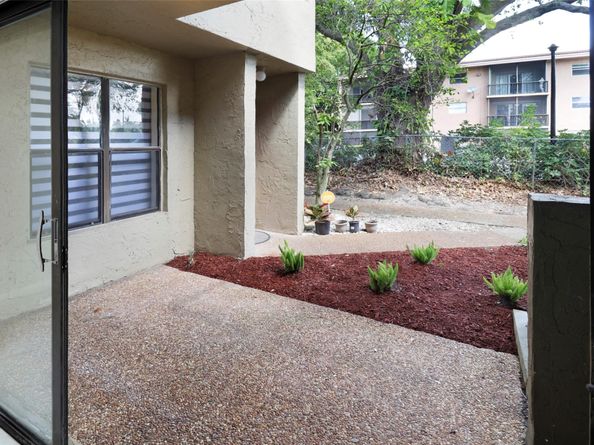 2590 Coral Springs Dr 90, Coral Springs FL 33065