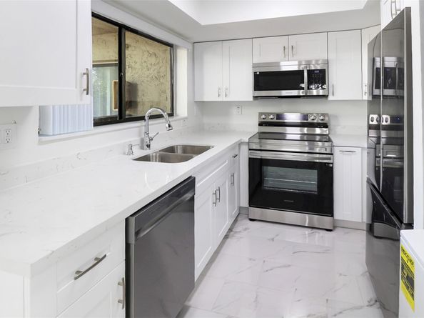 2590 Coral Springs Dr 90, Coral Springs FL 33065