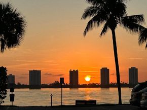1050 Lake Shore Drive 204, Lake Park FL 33403