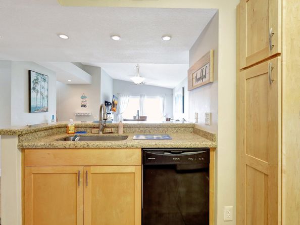 1050 Lake Shore Drive 204, Lake Park FL 33403