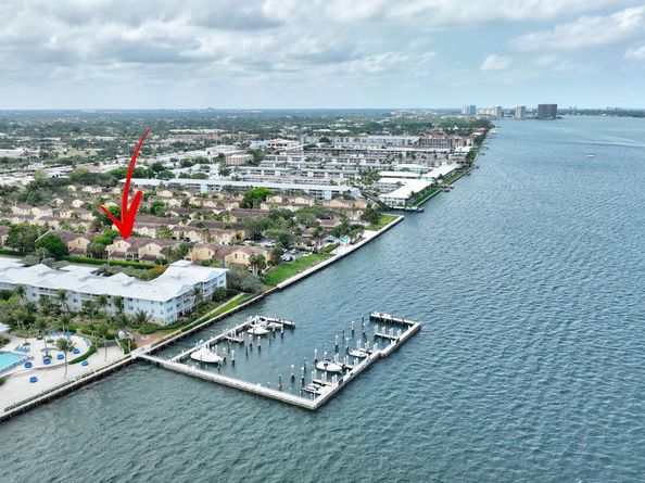 1050 Lake Shore Drive 204, Lake Park FL 33403