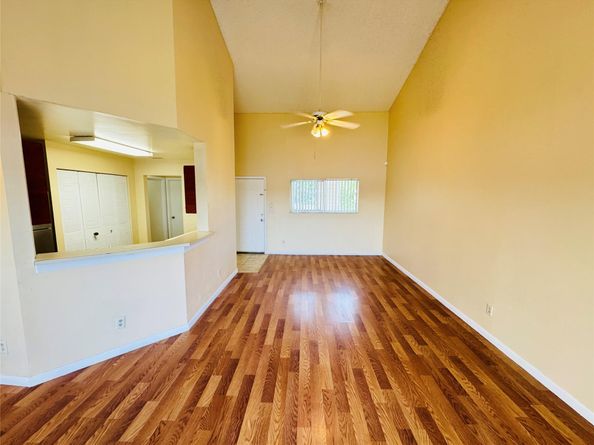 3449 NW 44th St 202, Lauderdale Lakes FL 33309