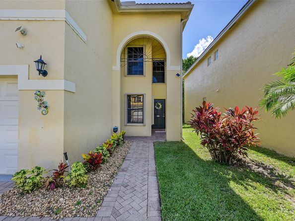 3432 NW 112th Ter, Coral Springs FL 33065