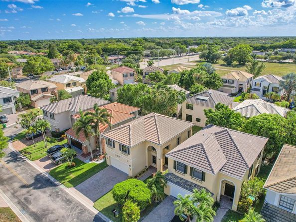 3432 NW 112th Ter, Coral Springs FL 33065