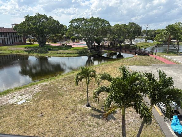 3001 NW 46th Ave 310, Lauderdale Lakes FL 33313