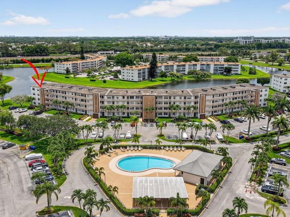 1036 Guildford B 1036, Boca Raton FL 33434