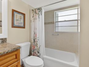 1036 Guildford B 1036, Boca Raton FL 33434