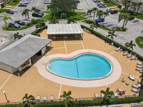 1036 Guildford B 1036, Boca Raton FL 33434