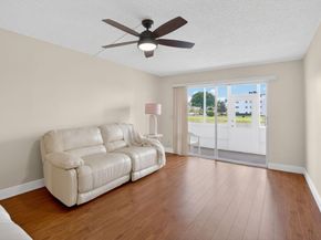 1036 Guildford B 1036, Boca Raton FL 33434