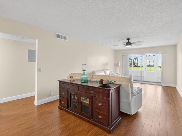1036 Guildford B 1036, Boca Raton FL 33434