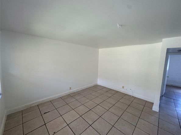 5150 NE 6th Ave 116, Oakland Park FL 33334