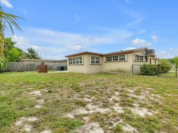 2849 SW 6 Street, Fort Lauderdale FL 33312