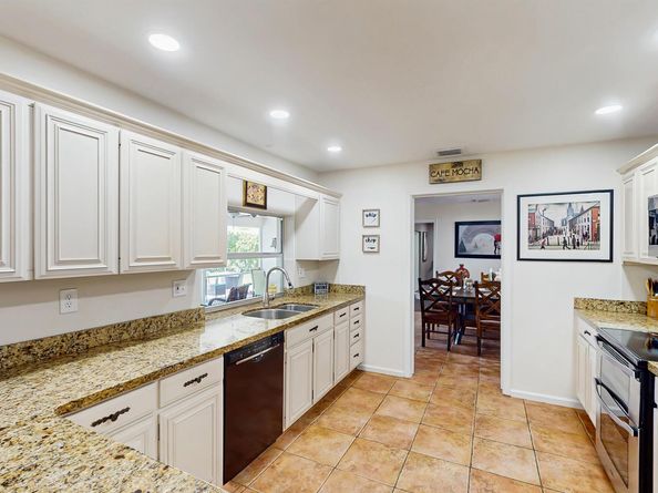 492 S Country Club Drive, Atlantis FL 33462