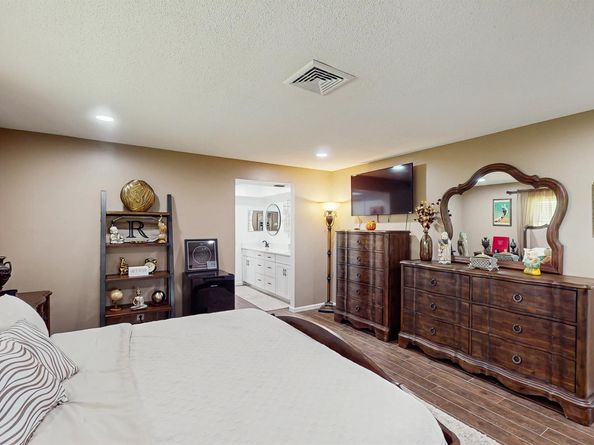 492 S Country Club Drive, Atlantis FL 33462