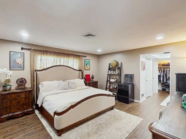 492 S Country Club Drive, Atlantis FL 33462