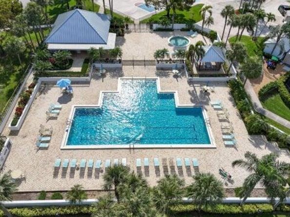 247 Ridge Road, Jupiter FL 33477