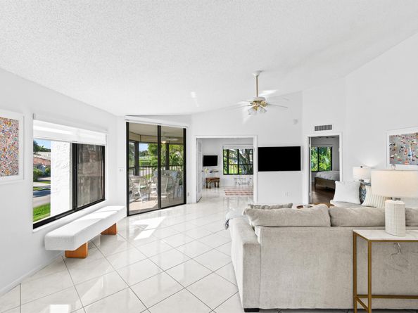 7533 Glendevon Lane 905, Delray Beach FL 33446
