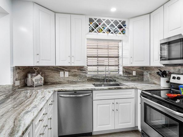 801 Freedom Ct 801, Deerfield Beach FL 33442