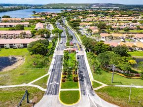 801 Freedom Ct 801, Deerfield Beach FL 33442