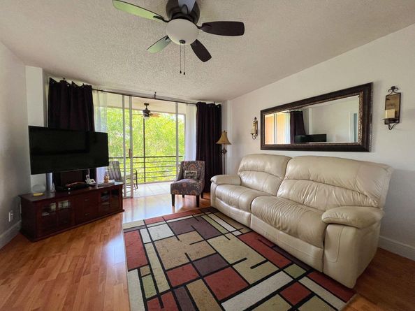 113 Royal Park Dr 3A, Oakland Park FL 33309