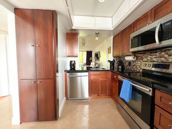 113 Royal Park Dr 3A, Oakland Park FL 33309