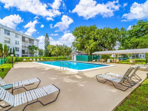 113 Royal Park Dr 3A, Oakland Park FL 33309