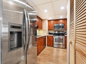 5600 N Flagler 402 Drive 402, West Palm Beach FL 33407