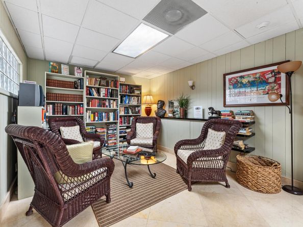 5600 N Flagler 402 Drive 402, West Palm Beach FL 33407