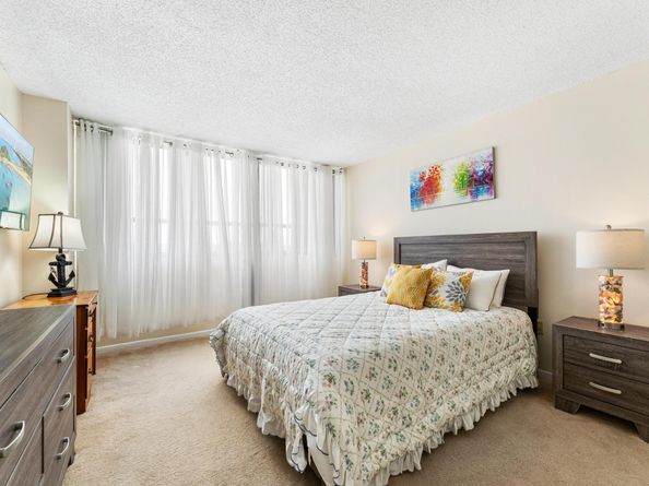 5600 N Flagler 402 Drive 402, West Palm Beach FL 33407