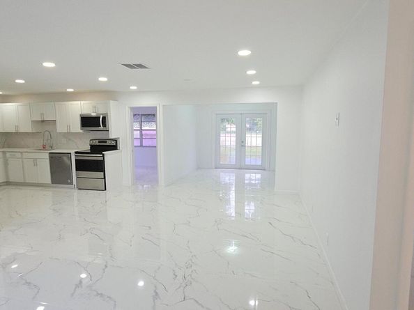 7112 Pine Manor Drive, Lake Worth FL 33467