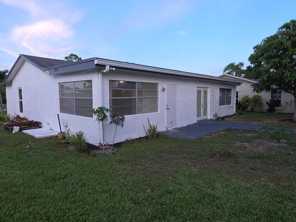 7112 Pine Manor Drive, Lake Worth FL 33467