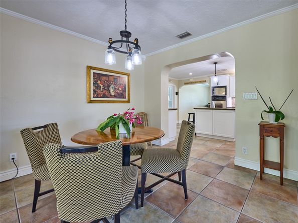 440 NW 37, Oakland Park FL 33309