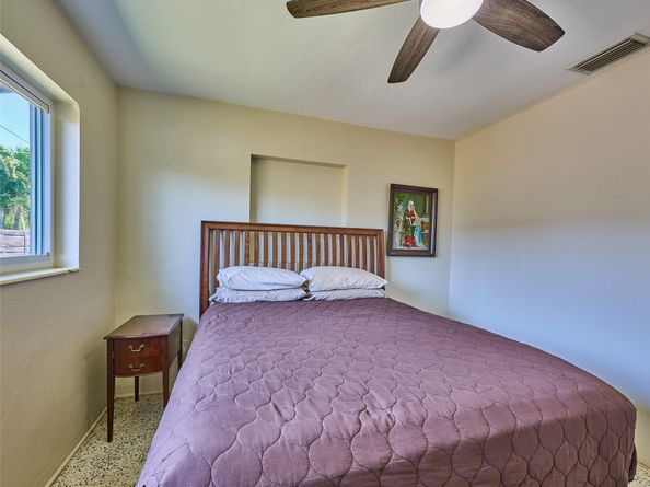 440 NW 37, Oakland Park FL 33309