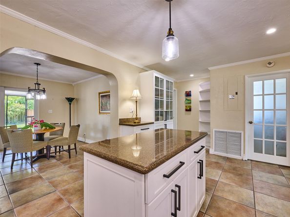 440 NW 37, Oakland Park FL 33309