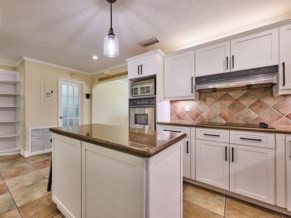 440 NW 37, Oakland Park FL 33309