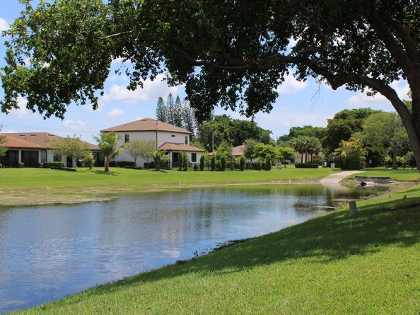 8365 Waterford Cir 8365, Tamarac FL 33321