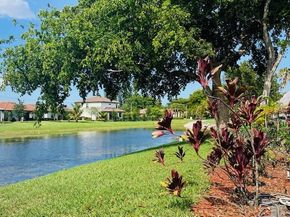 8365 Waterford Cir 8365, Tamarac FL 33321