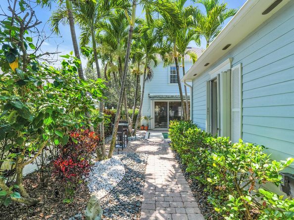 211 Barbados Drive, Jupiter FL 33458