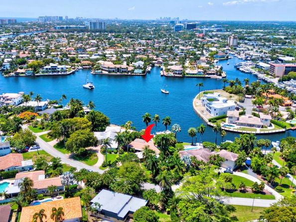 2360 SE 7th Drive, Pompano Beach FL 33062