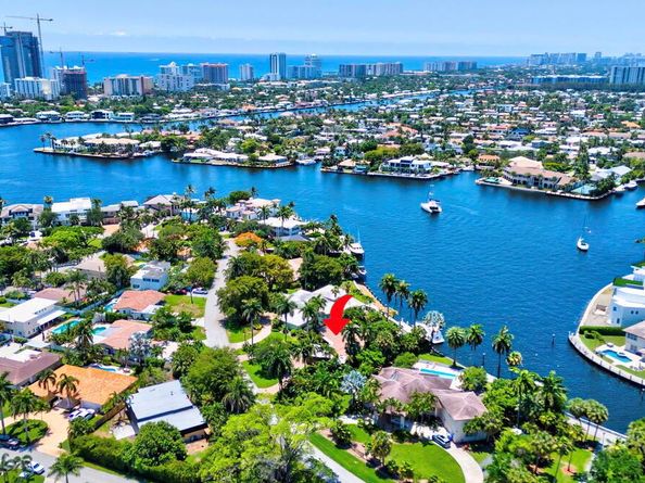 2360 SE 7th Drive, Pompano Beach FL 33062