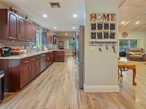 7626 NW 87th Ave, Tamarac FL 33321