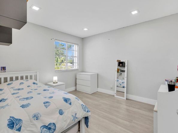 1220 SW 46th Ter, Deerfield Beach FL 33442