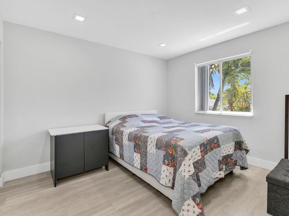 1220 SW 46th Ter, Deerfield Beach FL 33442