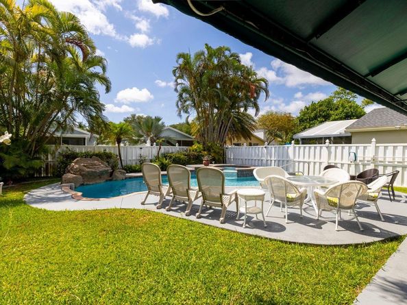 1220 SW 46th Ter, Deerfield Beach FL 33442