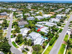 624 NE 3rd Ave, Boca Raton FL 33432
