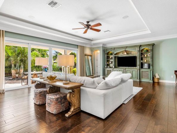 624 NE 3rd Ave, Boca Raton FL 33432